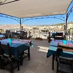 מלון Turquaz Cave 2*