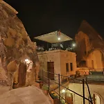 מלון Turquaz Cave 2*