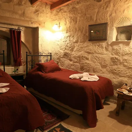 特卡兹洞穴酒店 2* 格雷梅