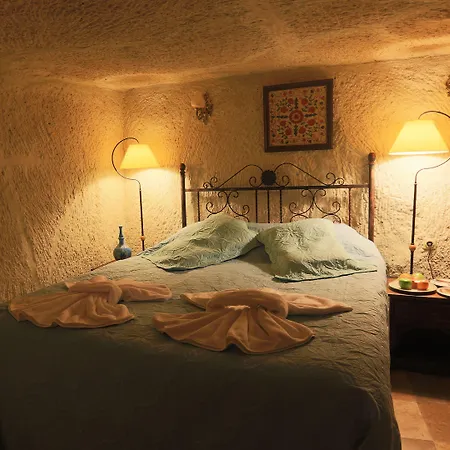 Turquaz Cave